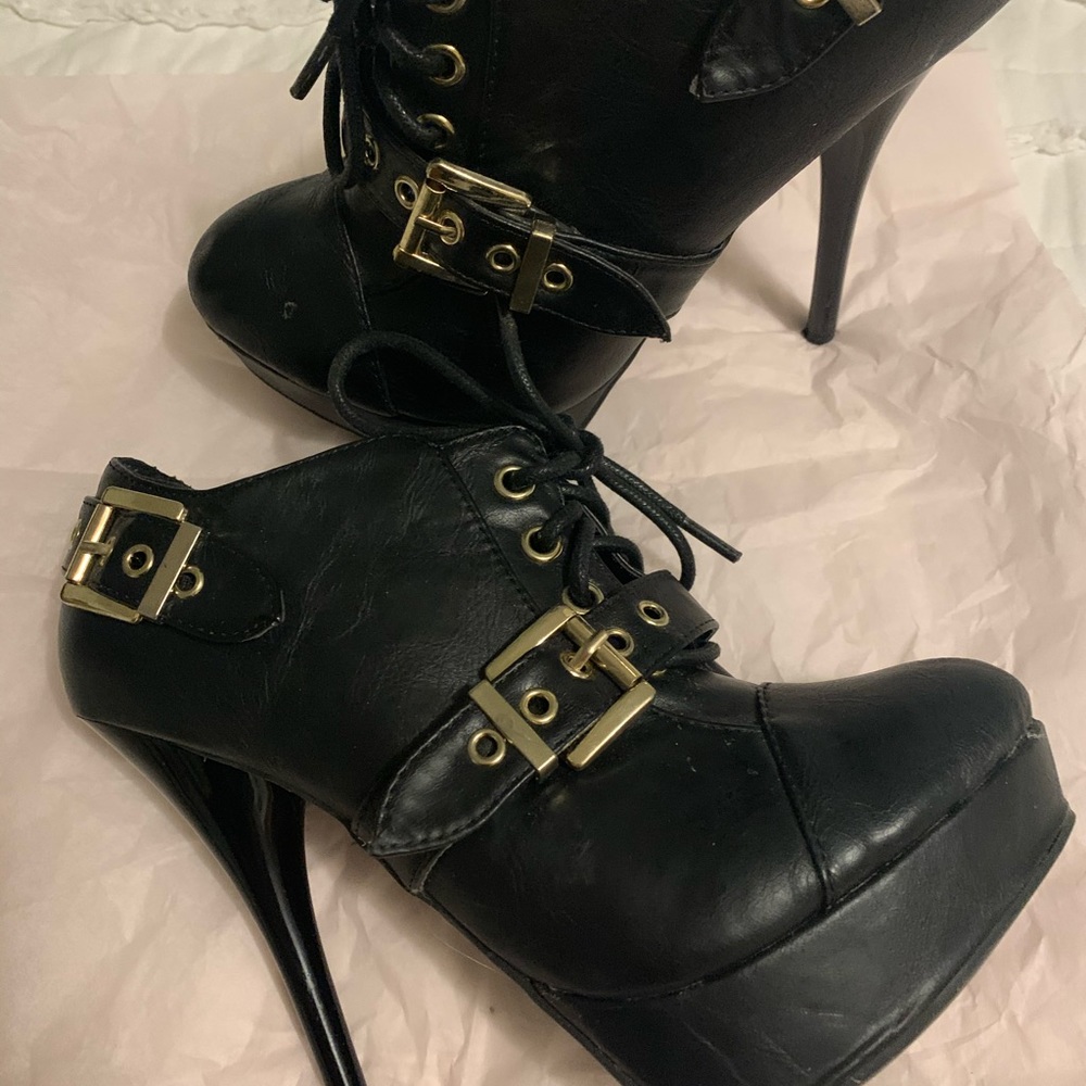 Black high booties - Picture 3 of 3